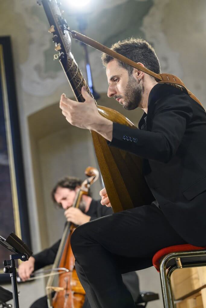 Il violoncello brillante<br>2021<br>© Petra Hajská